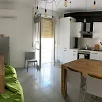 Fronte Mare Con Ombrellone E Sedie Sdraio Incluse Nel Costo