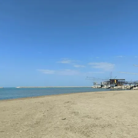 Fronte Mare Con Ombrellone E Sedie Sdraio Incluse Nel Costo * بيسكارا