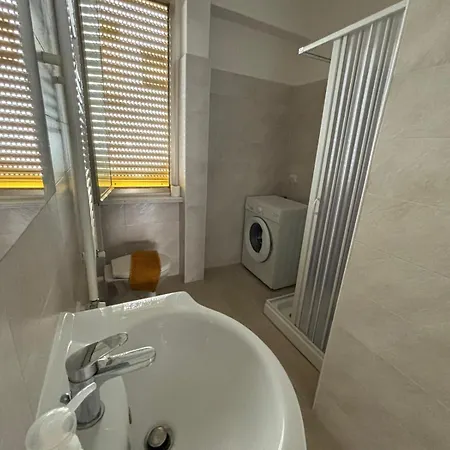 Apartment Fronte Mare Con Ombrellone E Sedie Sdraio Incluse Nel Costo *