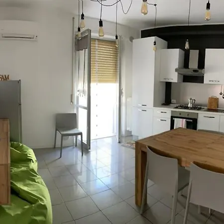 Fronte Mare Con Ombrellone E Sedie Sdraio Incluse Nel Costo