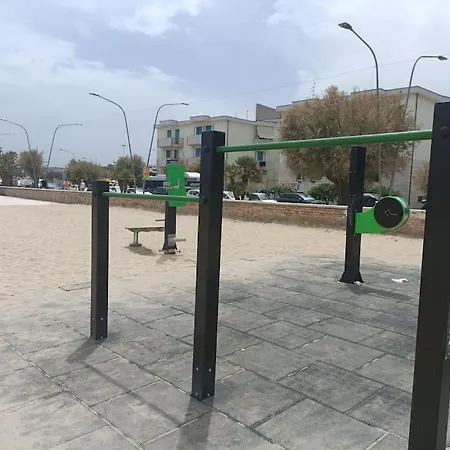 Fronte Mare Con Ombrellone E Sedie Sdraio Incluse Nel Costo